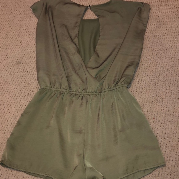 Romper - Picture 3 of 3